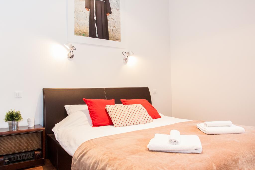 Centroom Apartments ซาเกร็บ ภายนอก รูปภาพ
